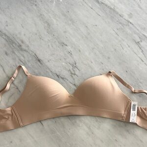 SOMA enbliss Wireless bra NWT 32C